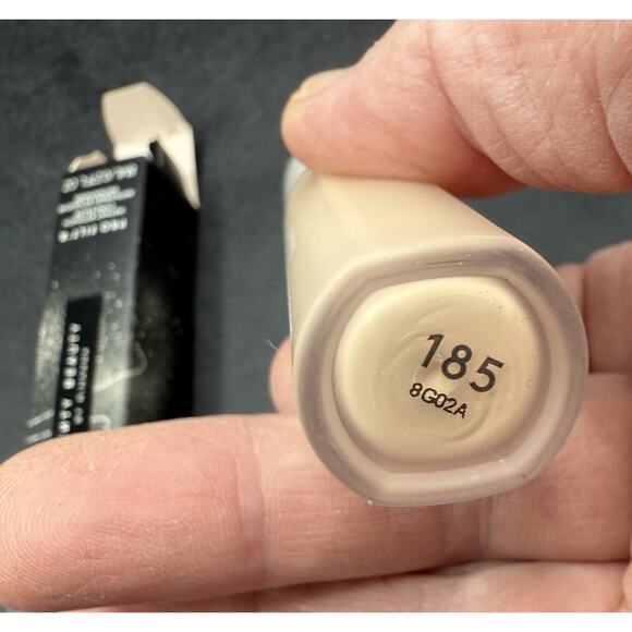 Fenty Beauty Pro Filt r Instant Retouch Concealer 185 0.27oz/8ml New With Box - Picture 6 of 6
